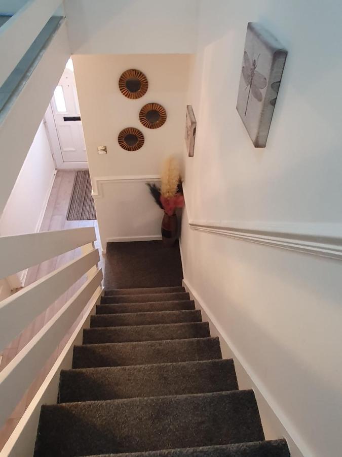 Bv Luxury Spacious 3 Bedroom House At Isaac Close แมนเชสเตอร์ ภายนอก รูปภาพ